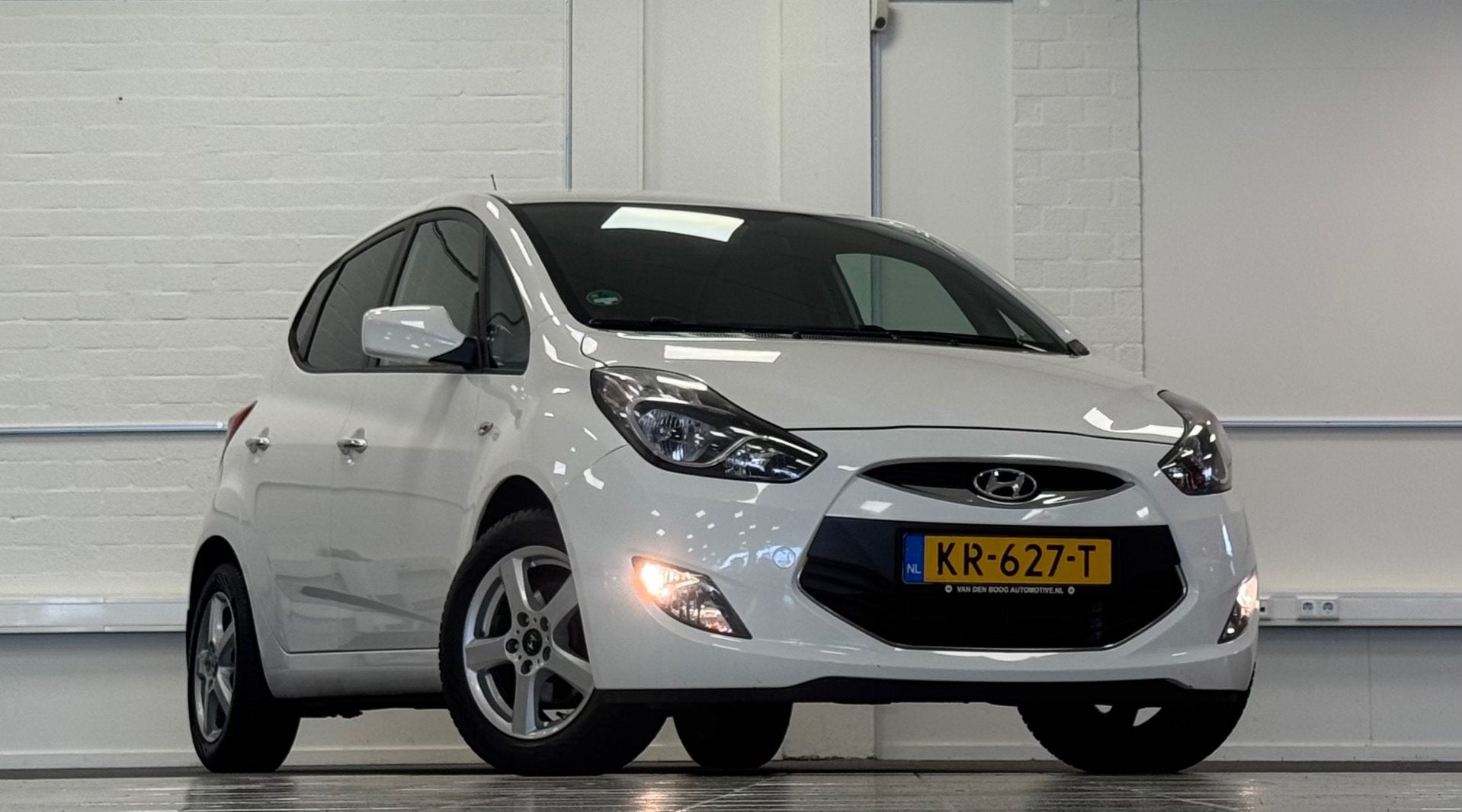 Hyundai Ix20 1.6i i-Motion Parkeerhulp All season banden APK, Auto's, Voorwielaandrijving, Euro 5, Gebruikt, 4 cilinders