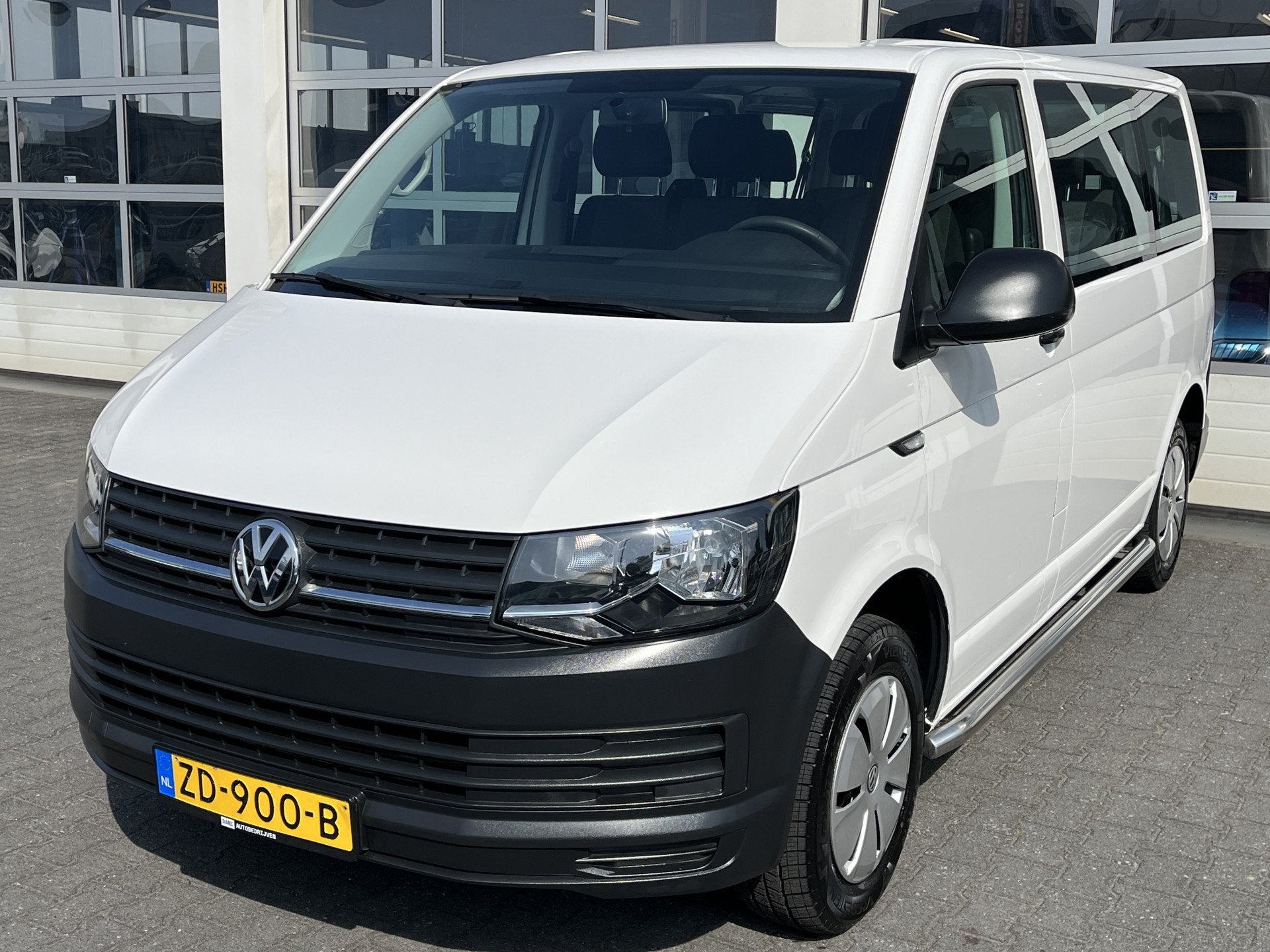 Volkswagen Transporter Kombi 2.0 TDI L1H1 Airco 9 persoons C, Auto's, Voorwielaandrijving, Gebruikt, 241 €/maand, Wit