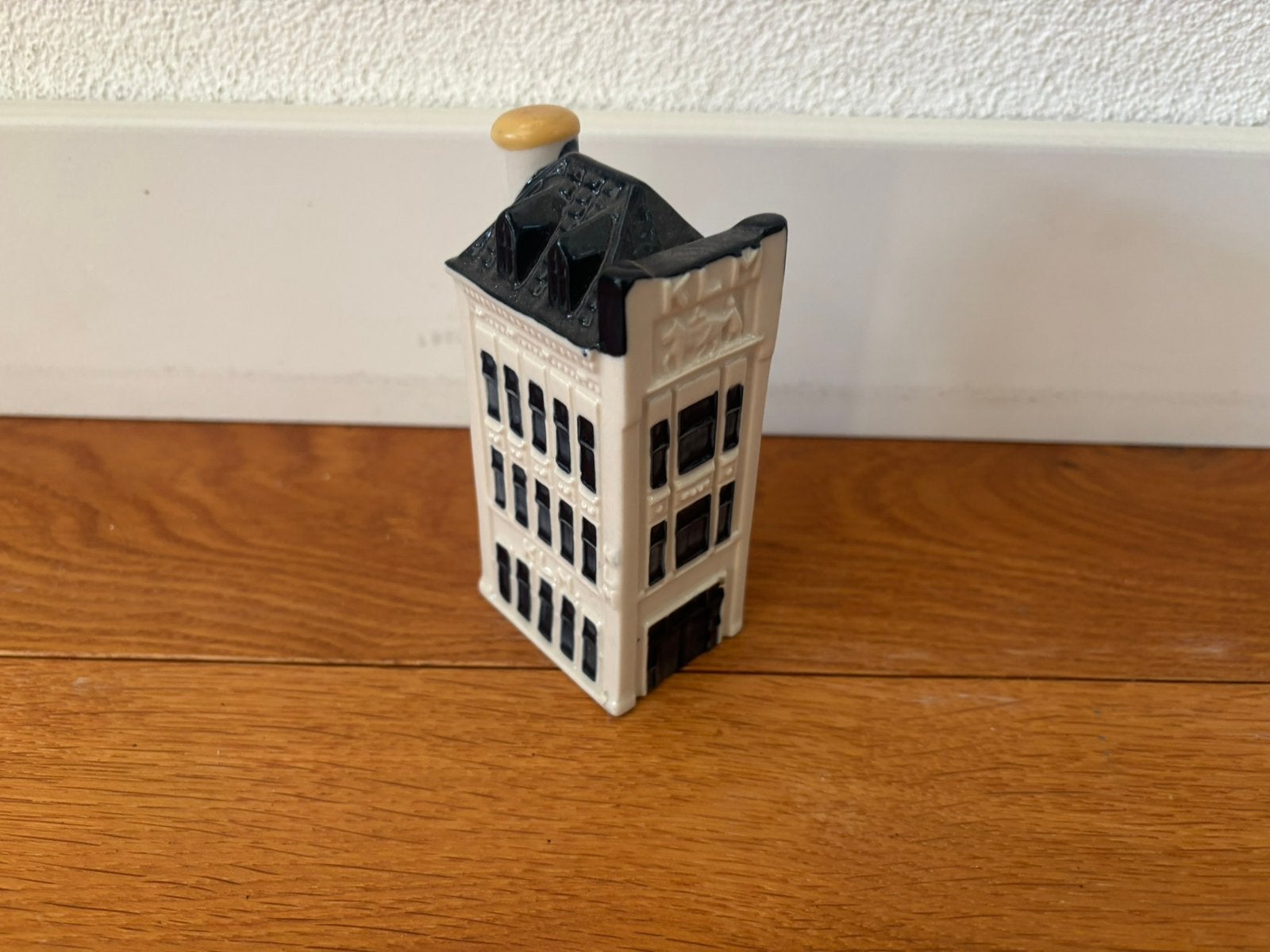 KLM huisje 75, voomalig hoofdkatoor KLM (Perfecte staat), Verzamelen, KLM Huisjes, Ophalen of Verzenden, Zo goed als nieuw, 61 t/m 80