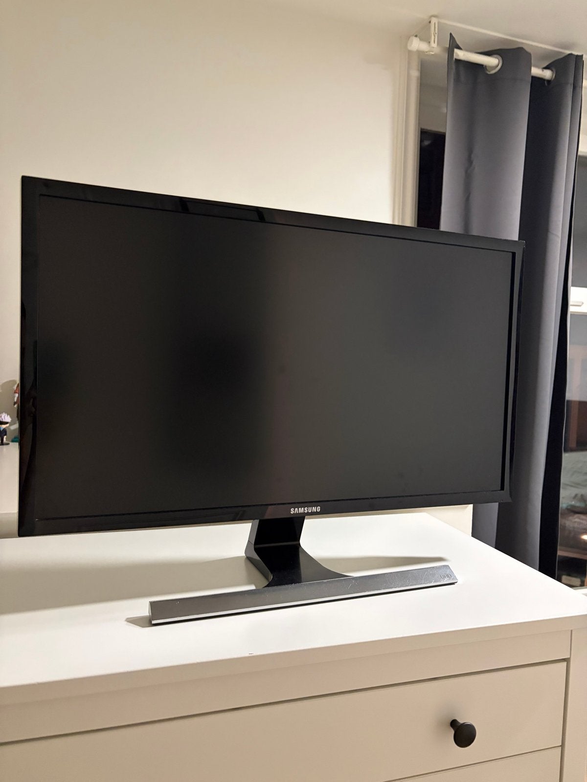 Samsung U28E570DS 28 inch 4K UHD Monitor