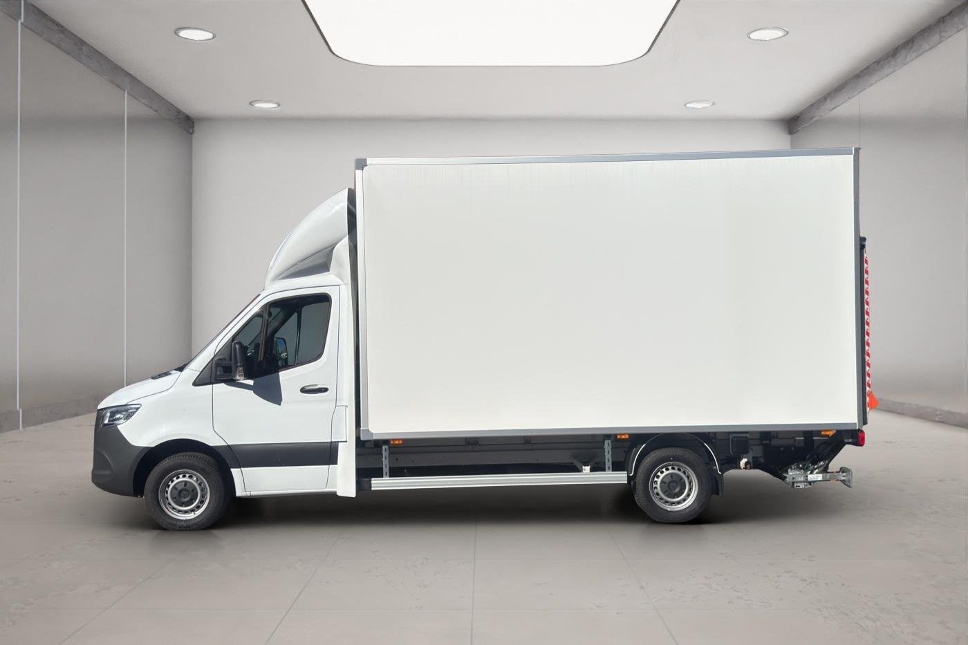 Mercedes-Benz Sprinter 317 Bakwagen + Laadklep | LED | Camer, Auto's, Automaat, Gebruikt, 4 cilinders, 2000 kg