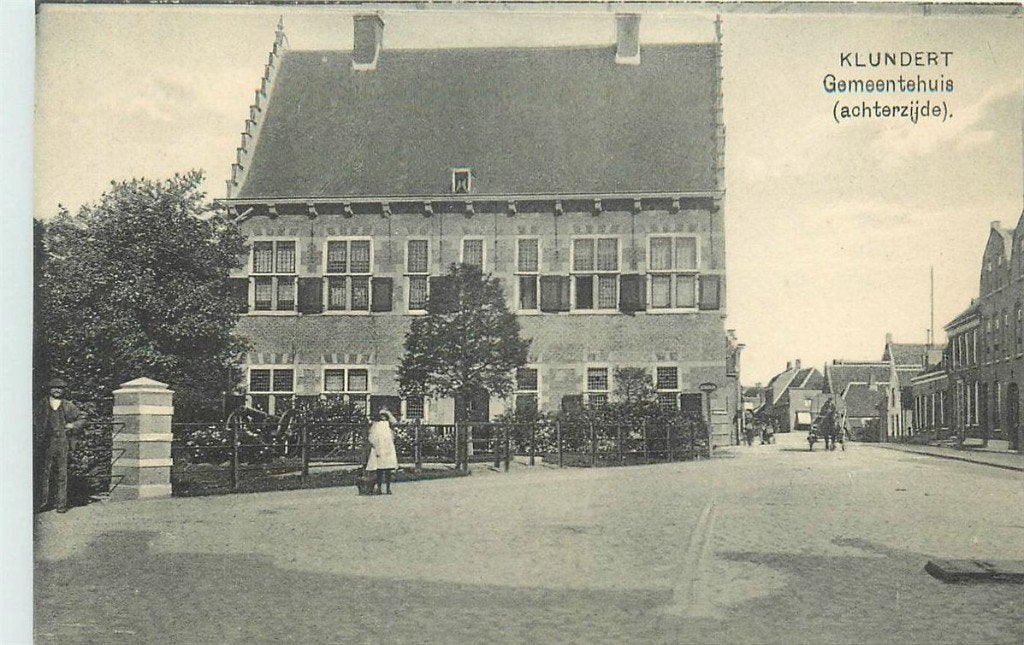 701-179-041 Klundert Gemeentehuis, Verzamelen, Ansichtkaarten | Nederland, Verzenden, Voor 1920, Noord-Brabant