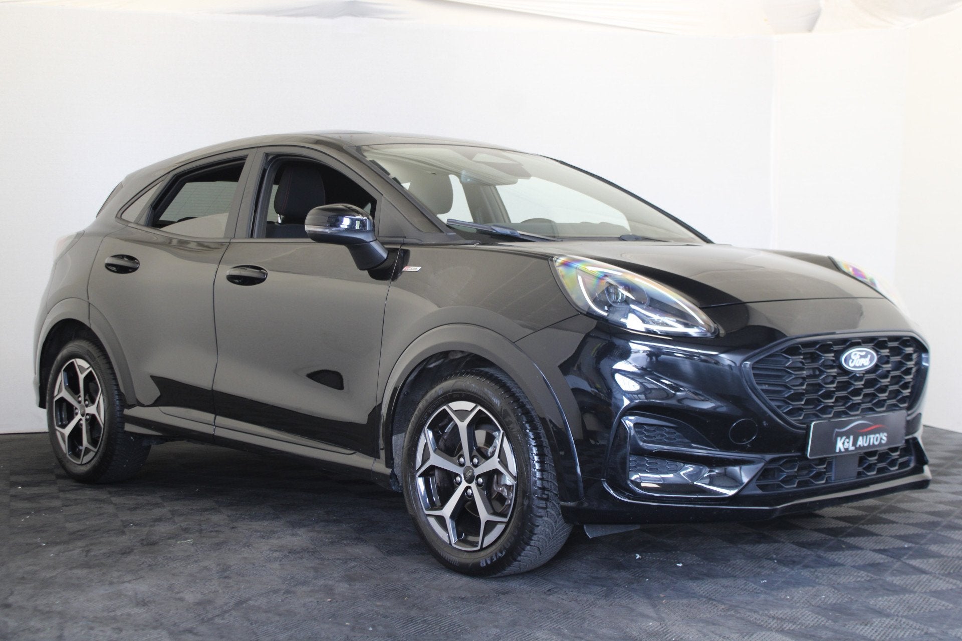 Ford Puma 1.0 EcoBoost Hybrid ST-Line (bj 2025), Auto's, Ford, Voorwielaandrijving, Automatische klimaatregeling, Alcantara, Zwart