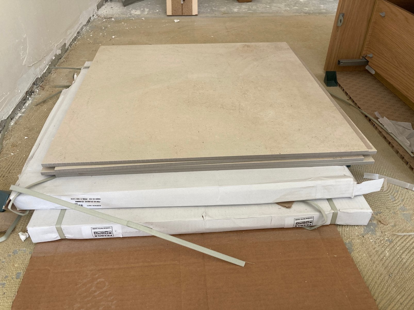 Maxaro vloertegel / wandtegel - 60x60cm, 3 dozen. 4,32m2, Ophalen, Zo goed als nieuw, Vloertegels, 60 cm of meer