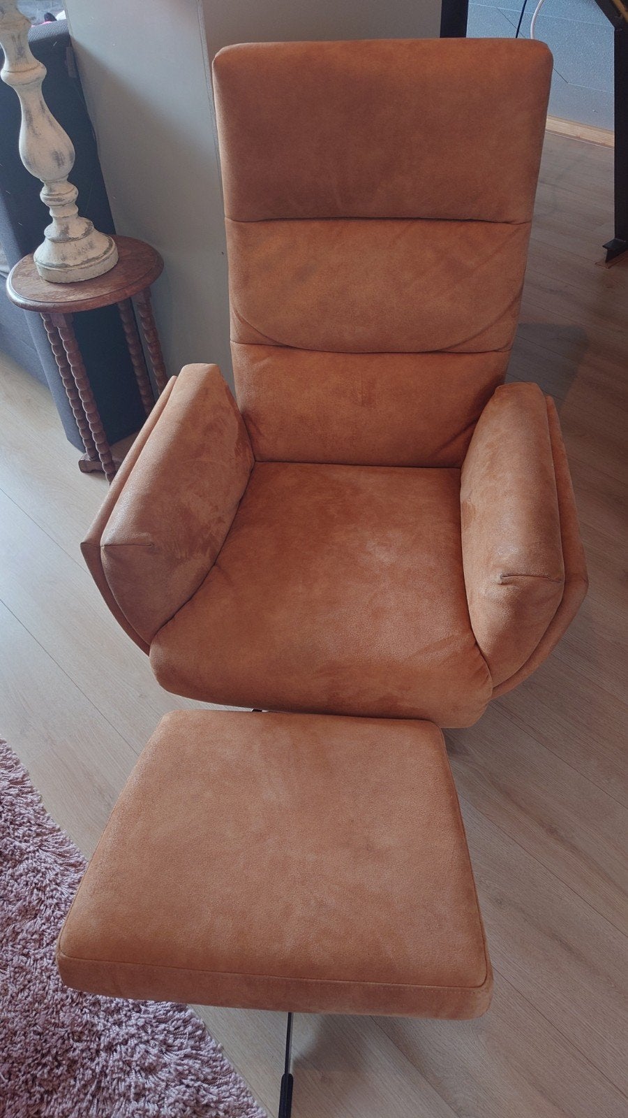 Draaifauteuil met Voetenbankje - Cognac kleur, Huis en Inrichting, Ophalen, Gebruikt, 75 tot 100 cm, 75 tot 100 cm