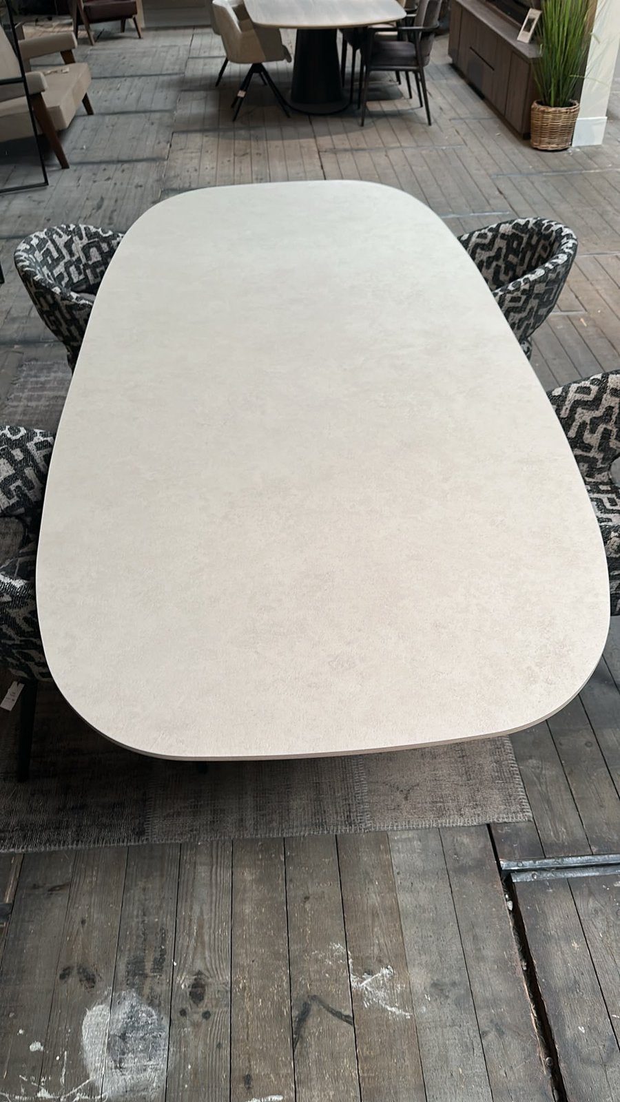 Eettafel showroommodel, Huis en Inrichting, Tafels | Eettafels, Overige houtsoorten, 100 tot 150 cm, 150 tot 200 cm, Ophalen of Verzenden