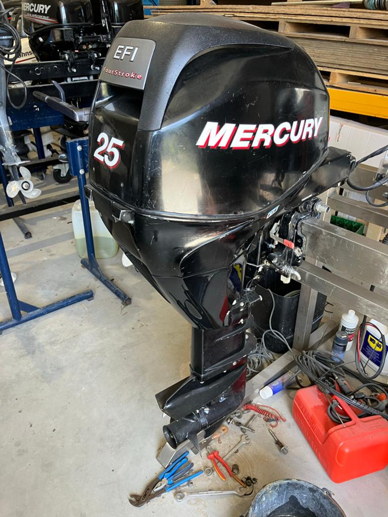 Mercury 25 pk EFI Langstaart Knuppelbediend, Ophalen, 10 tot 30 pk, Gebruikt, Viertaktmotor