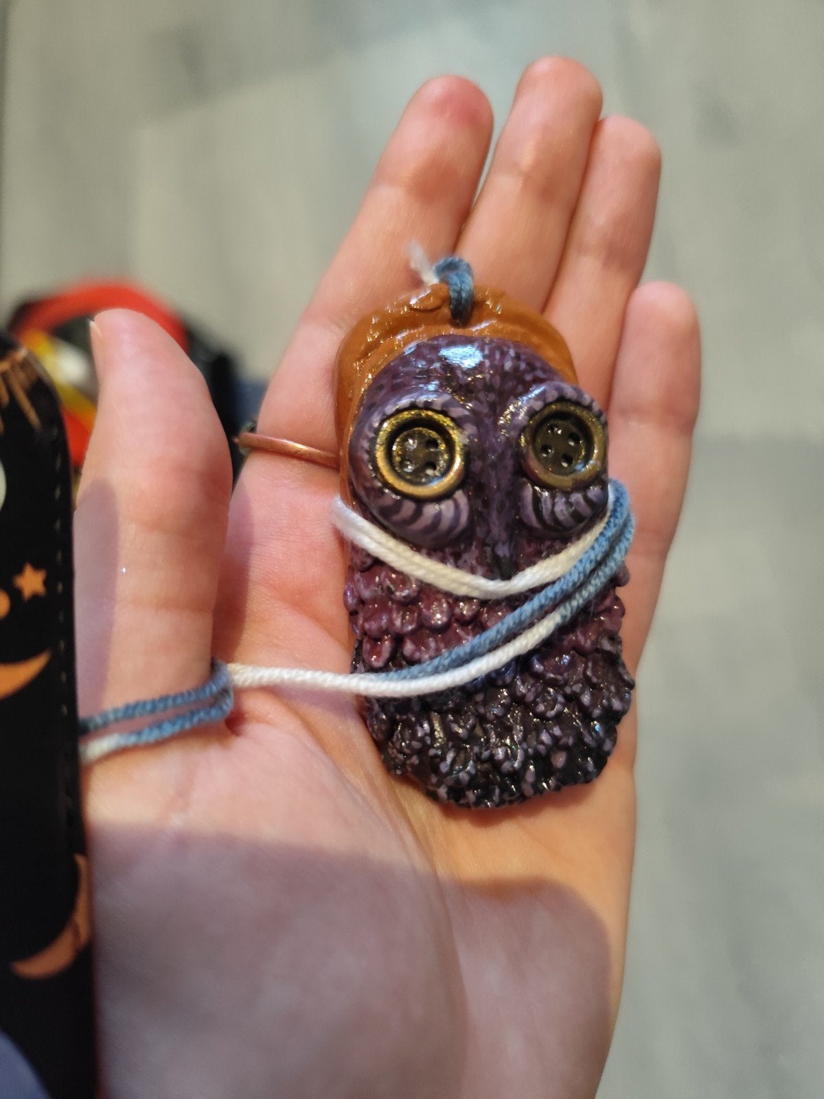 Handgemaakte Uil Hanger - Uniek en Kleurrijk, Hobby en Vrije tijd, Knutselen, Handgemaakt, Dieren, Nieuw, Meerkleurig
