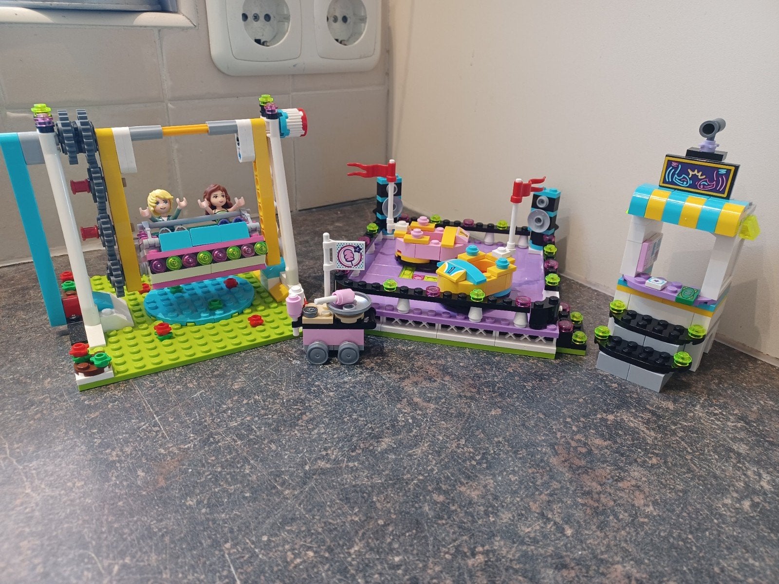Lego friends 41133 pretpark botsauto's, Compleet, Lego, Friends, Ophalen of Verzenden