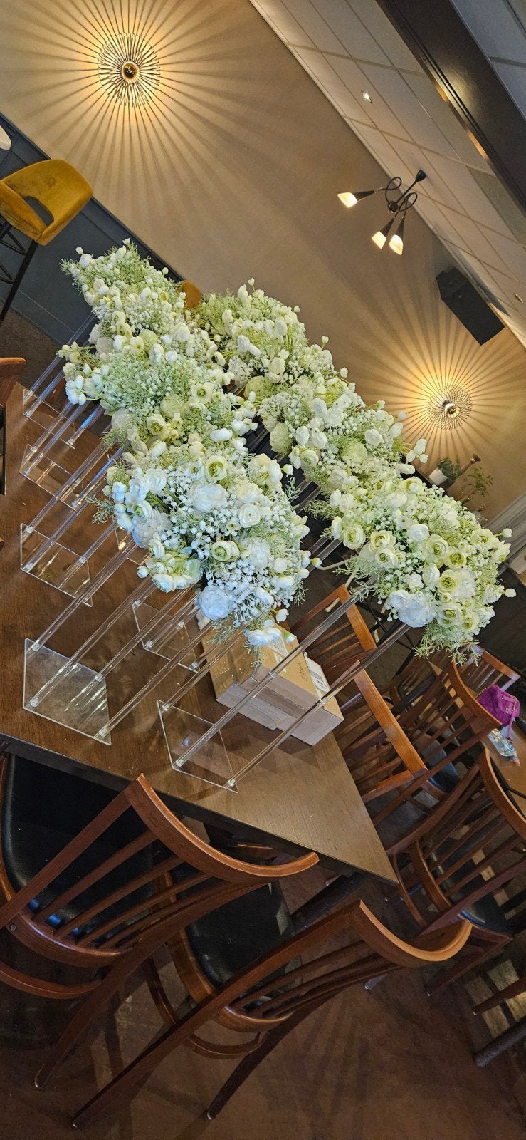 Bloemstukken op verhoging bruiloft/evenement/verloving, Ophalen