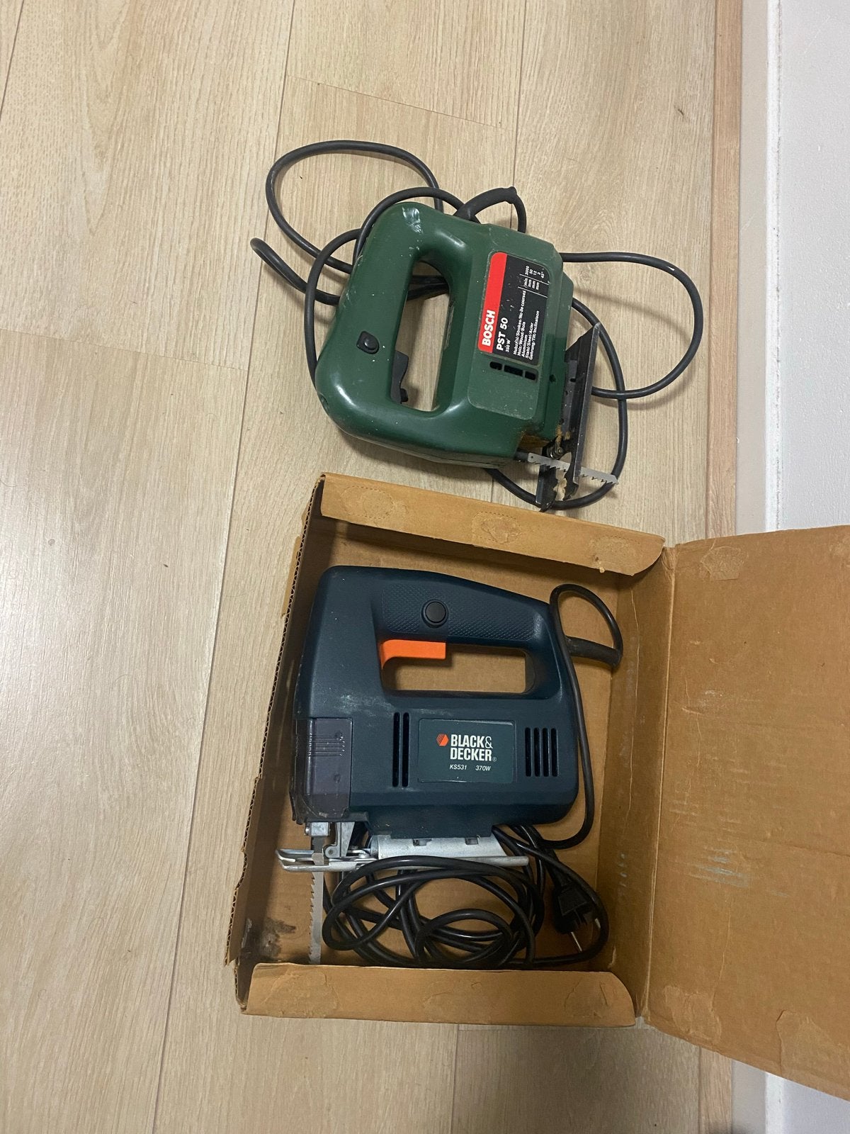 2 Decoupeerzagen: Bosch PST 50 & Black & Decker KS531, Ophalen, Gebruikt, Decoupeerzaag, 30 tot 70 mm