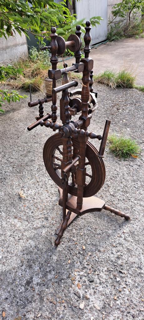 Antiek Spinnewiel - Decoratief en Functioneel, Ophalen, Gebruikt, Onbekend, Onbekend