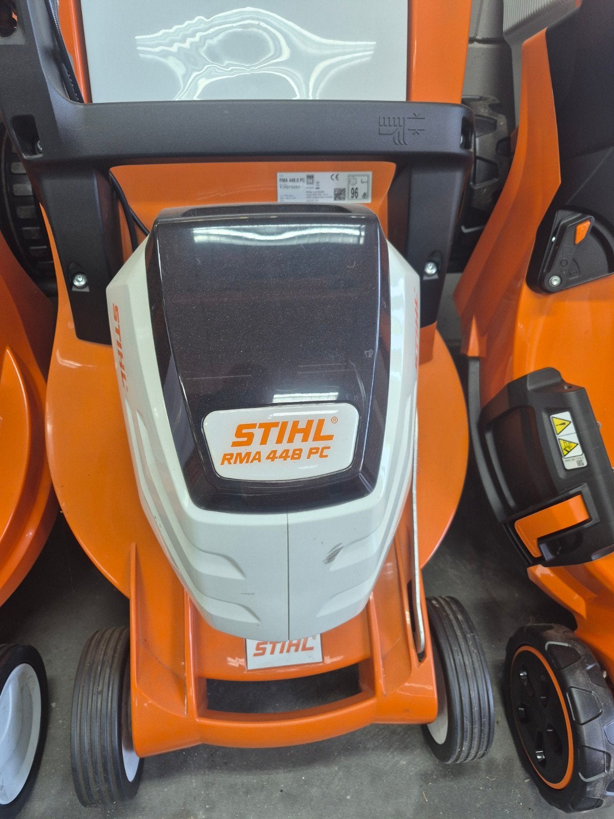 stihl RMA 448 PC, Tuin en Terras, Ophalen, Cirkelmaaier, Stihl, Accu-grasmaaier