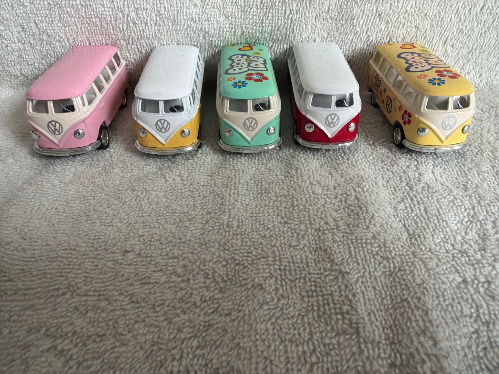Set van 5 Volkswagen T1 busjes - Peace & Love, Ophalen of Verzenden, Zo goed als nieuw