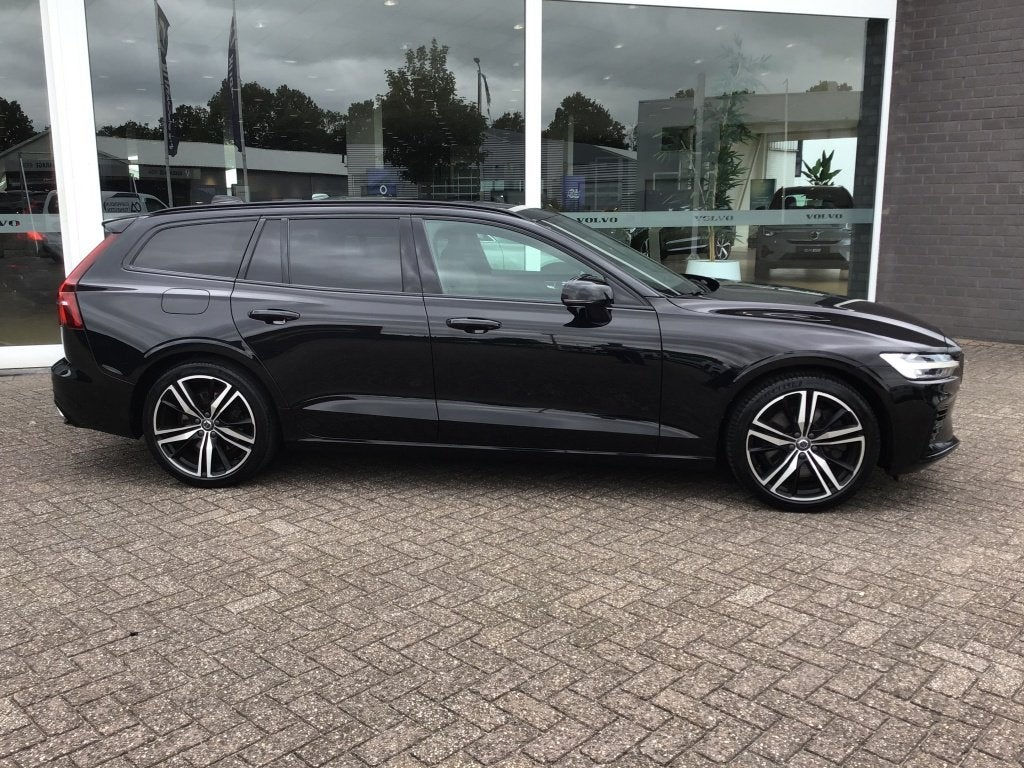 Volvo V60 2.0 T6 AWD R. R-Des Audio & Park Assist & Climate, Auto's, Volvo, Gebruikt, 4 cilinders, Zwart, Plug-in hybride
