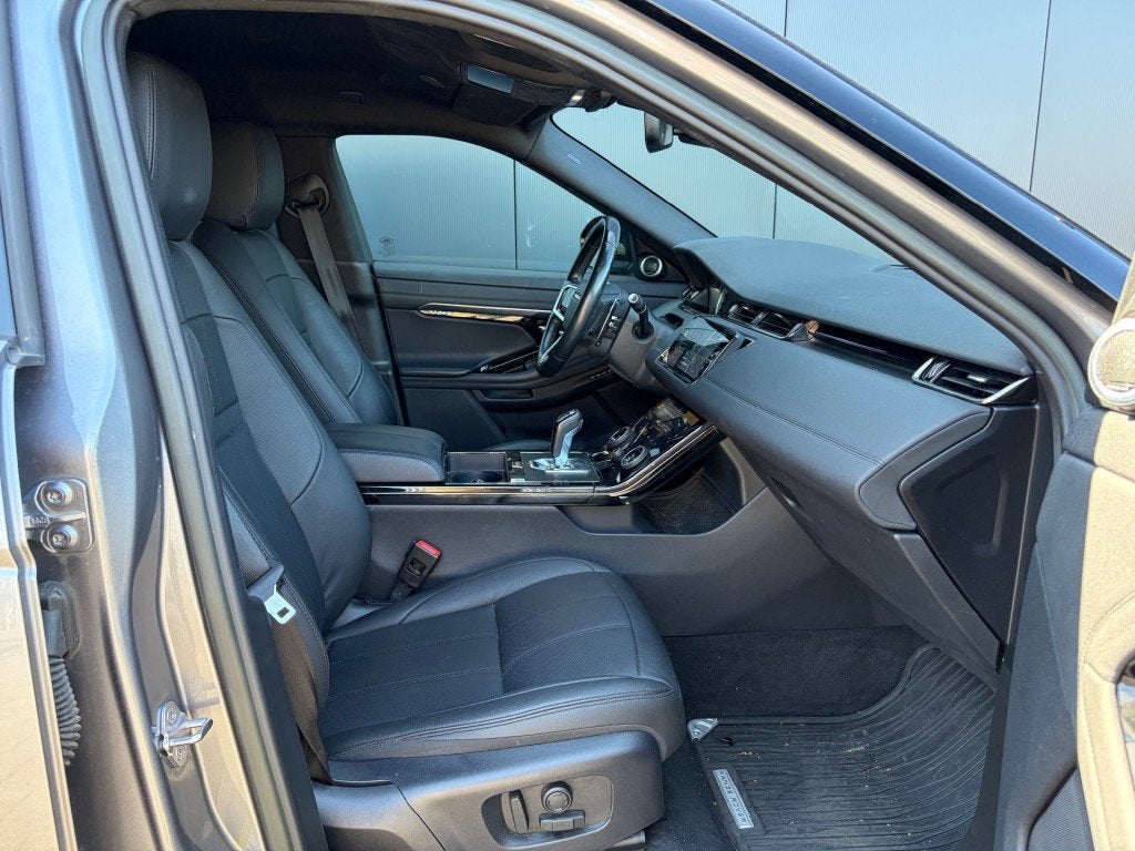 Land Rover Range Rover Evoque 1.5 P300e AWD HSE Leder LED Me, Automaat, Vierwielaandrijving, Hybride Elektrisch/Benzine, 147 €/maand