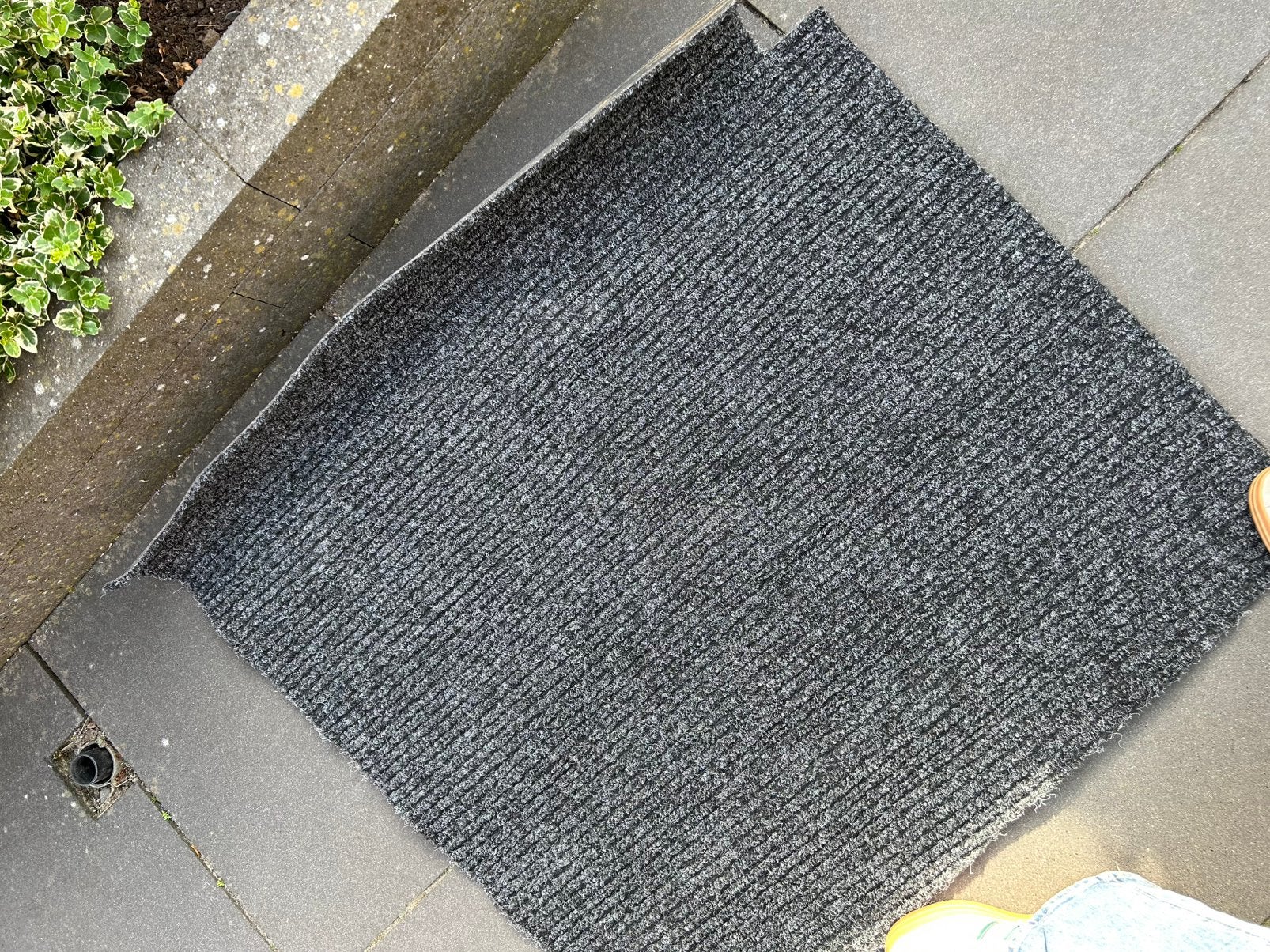 Gratis 2 stukken nieuwe zwarte deurmat, Tuin en Terras, Ophalen, Nieuw, Binnen