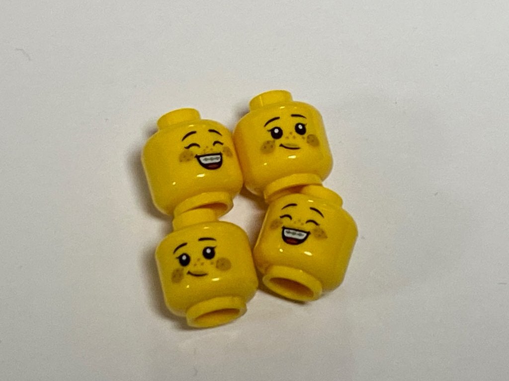 Partij Lego 4x nieuwe geel hoofd kind open / gesloten ogen