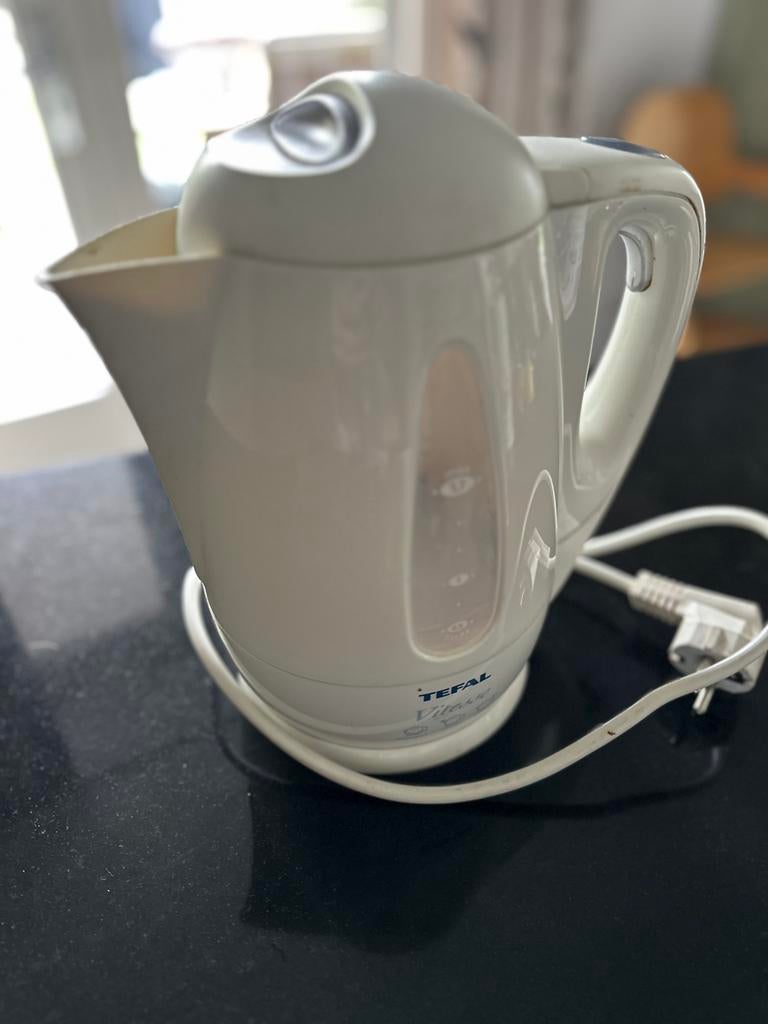 Waterkoker, 1 tot 2 liter, Ophalen, Gebruikt
