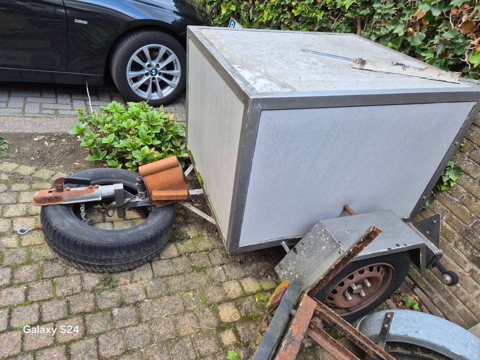 Hondenkar / Aanhanger met 2 aparte hokken, Auto diversen, Ophalen, Gebruikt
