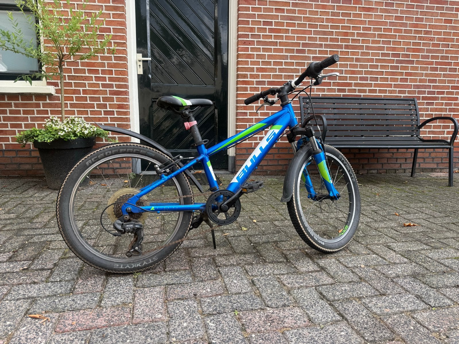 Bulls kinderfiets 24 inch - Blauw/Groen, Ophalen of Verzenden, Gebruikt, Velgrem, 20 inch of meer