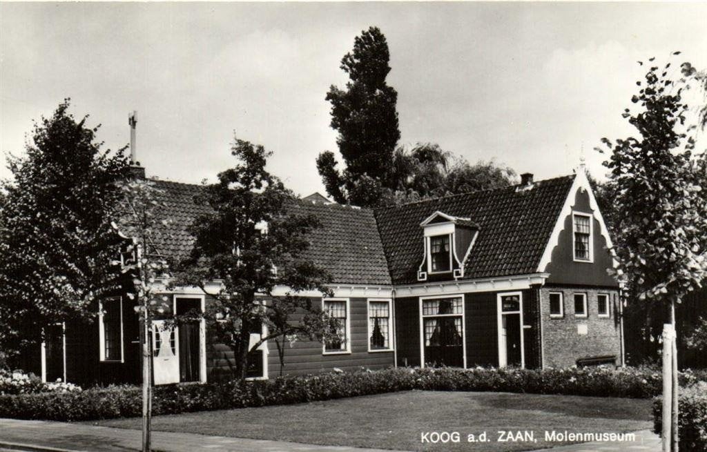 Koog a.d. Zaan, Molenmuseum - ongelopen, Verzamelen, Ansichtkaarten | Nederland, Ongelopen, Noord-Holland, 1960 tot 1980, Ophalen of Verzenden