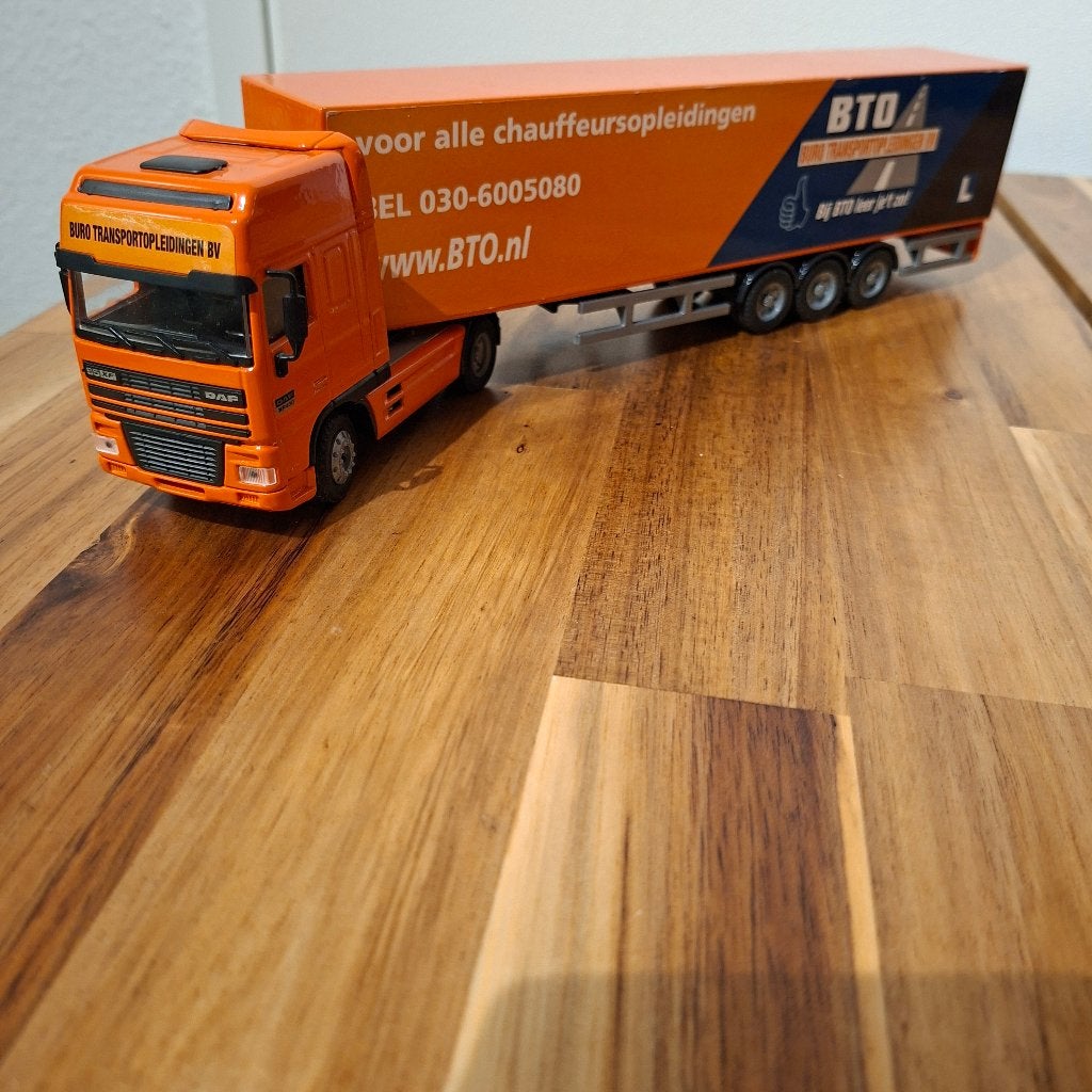 BTO TRANSPORTOPLEIDINGEN 95 XF DAF + SP SP,CAB & 3 TR NIEUW, Verzenden, Nieuw, Bus of Vrachtwagen