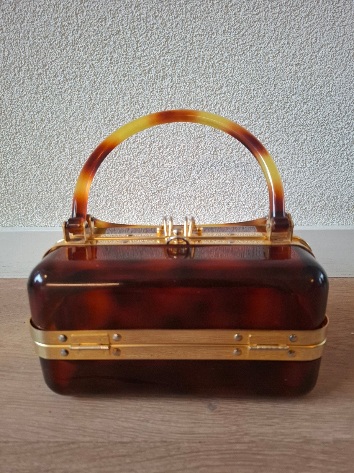 Vintage Lucite tas koffertje  - Made in France, Ophalen of Verzenden, Bruin, Handtas