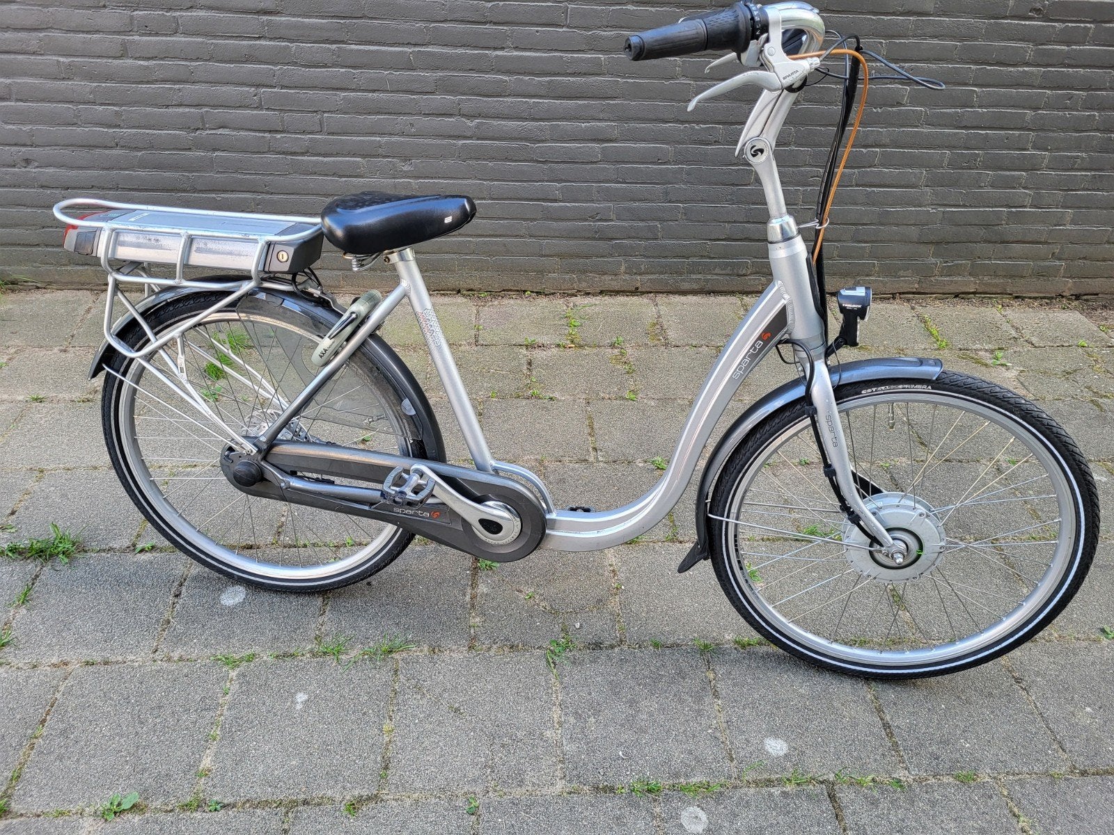 sparta entree elektrische damesfiets N7 H51, Ophalen