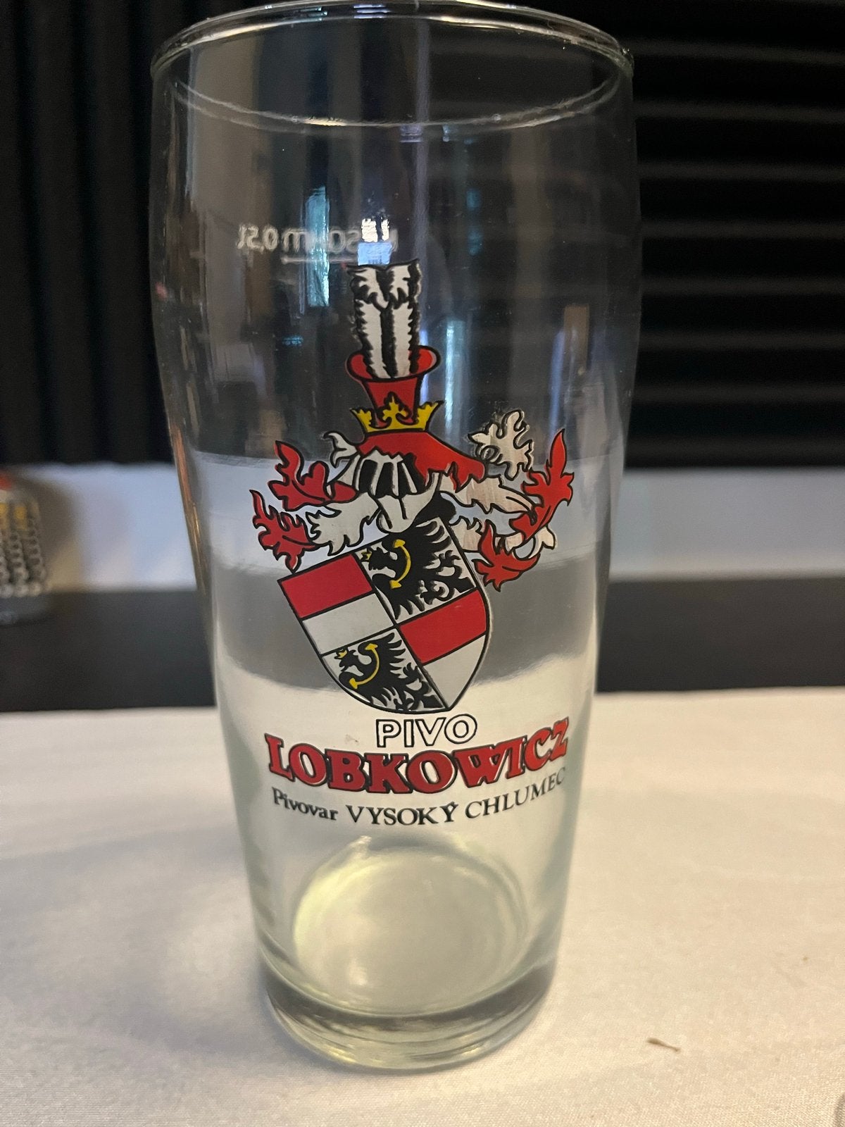 Lobkowicz Bierglas - Tsjechisch erfgoed in glas, Ophalen of Verzenden, Zo goed als nieuw, Meerkleurig, Overige merken