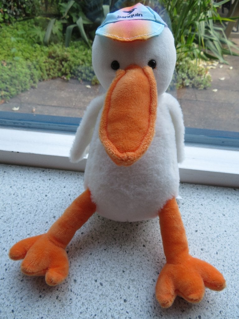 Pelikaan met Petje van Sanquin zacht velours, Ophalen of Verzenden, Zo goed als nieuw, Wasbaar, Middelgroot (20 tot 80 cm)