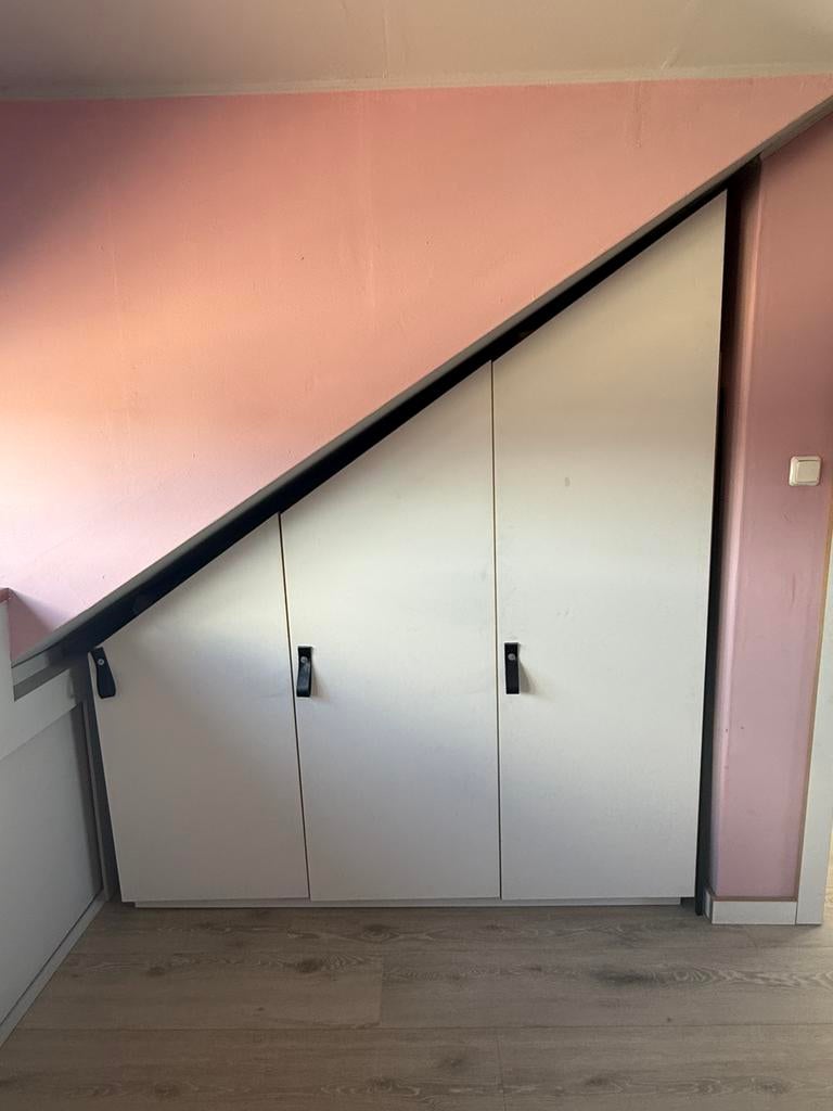 Maatwerk kast (schuine wand), Ophalen, Gebruikt