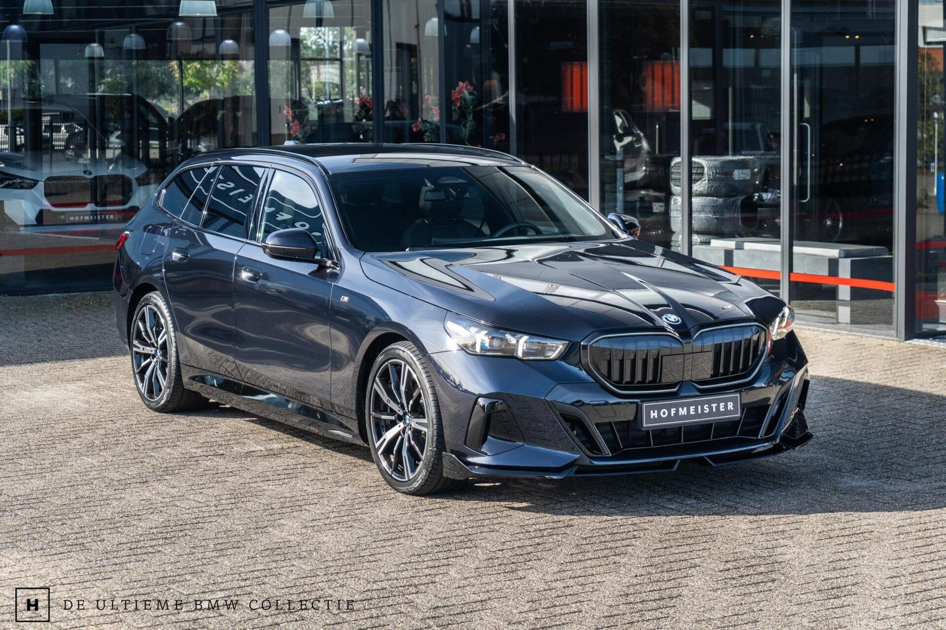 BMW 530e Touring M-Sport | Pano | Trekhaak | H/K, Auto's, Automaat, Achterwielaandrijving, 4 cilinders, Zwart