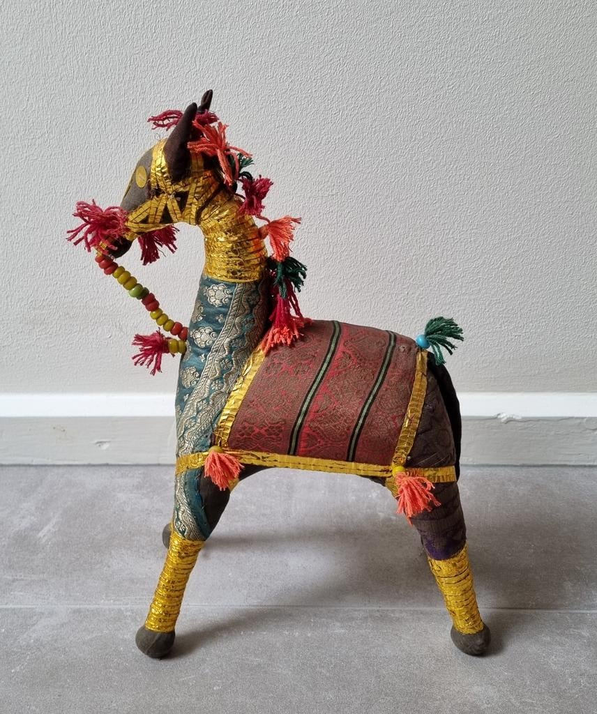 Rajasthani stoffen paard India Tibet 37 cm hoog - Kwadraat, Antiek en Kunst, Ophalen of Verzenden