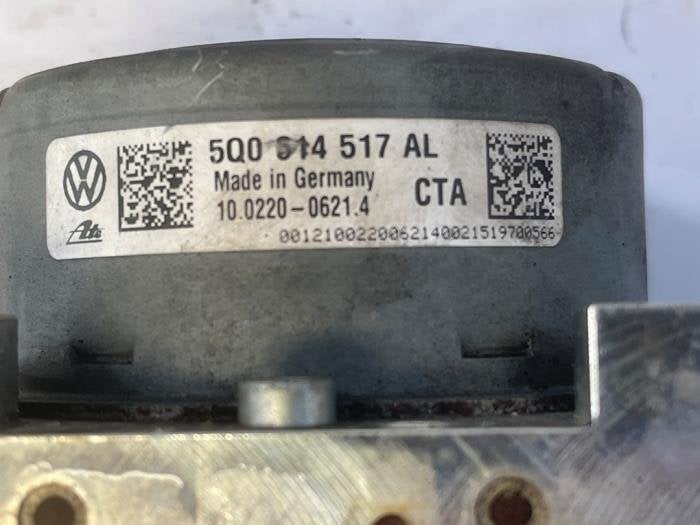ABS Pomp van een Volkswagen Golf, Gebruikt, -, -, -