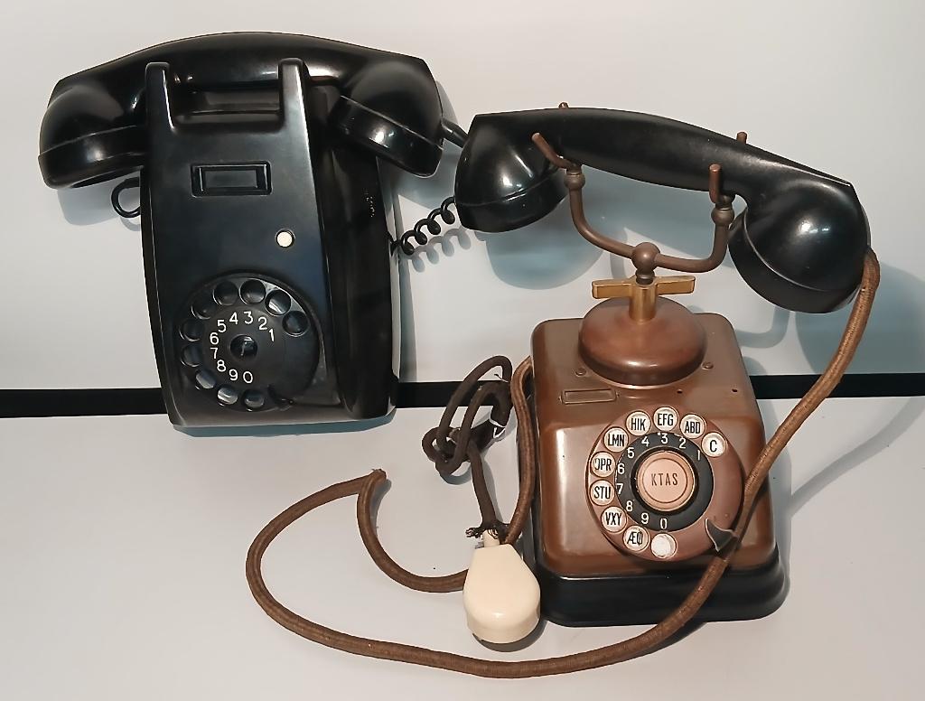 Oude Vintage Ericsson Telefoon PTT Antiek Bakeliet KTAS, Telecommunicatie, Vaste telefoons | Niet Draadloos, ., Met draaischijf