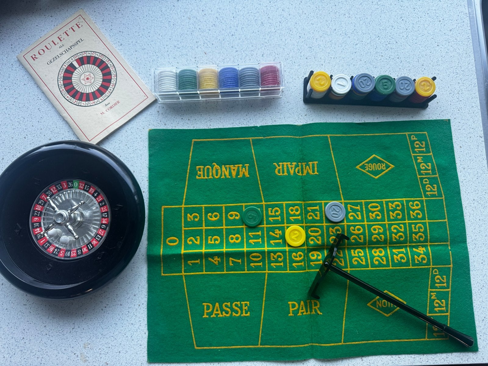 Vintage Roulette Gezelschapsspel - Compleet met Doos, Drie of vier spelers, Ophalen of Verzenden, Gebruikt