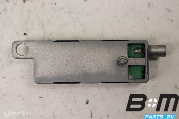 Antenne versterker VW Touran 1T0035577, Auto diversen, Autoradio's, Gebruikt