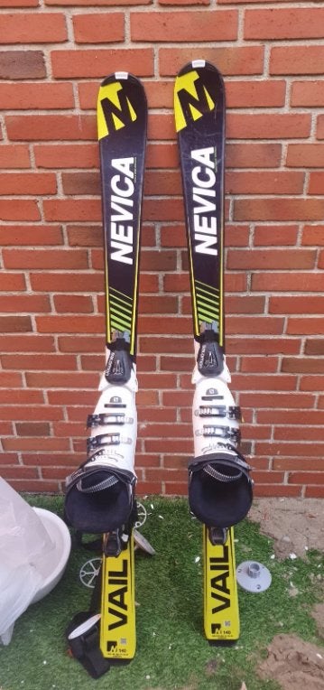 Set Nevica Veil skien met Salomon bindingen - 140cm, 100 tot 140 cm, Zo goed als nieuw, Skiën, Ski's