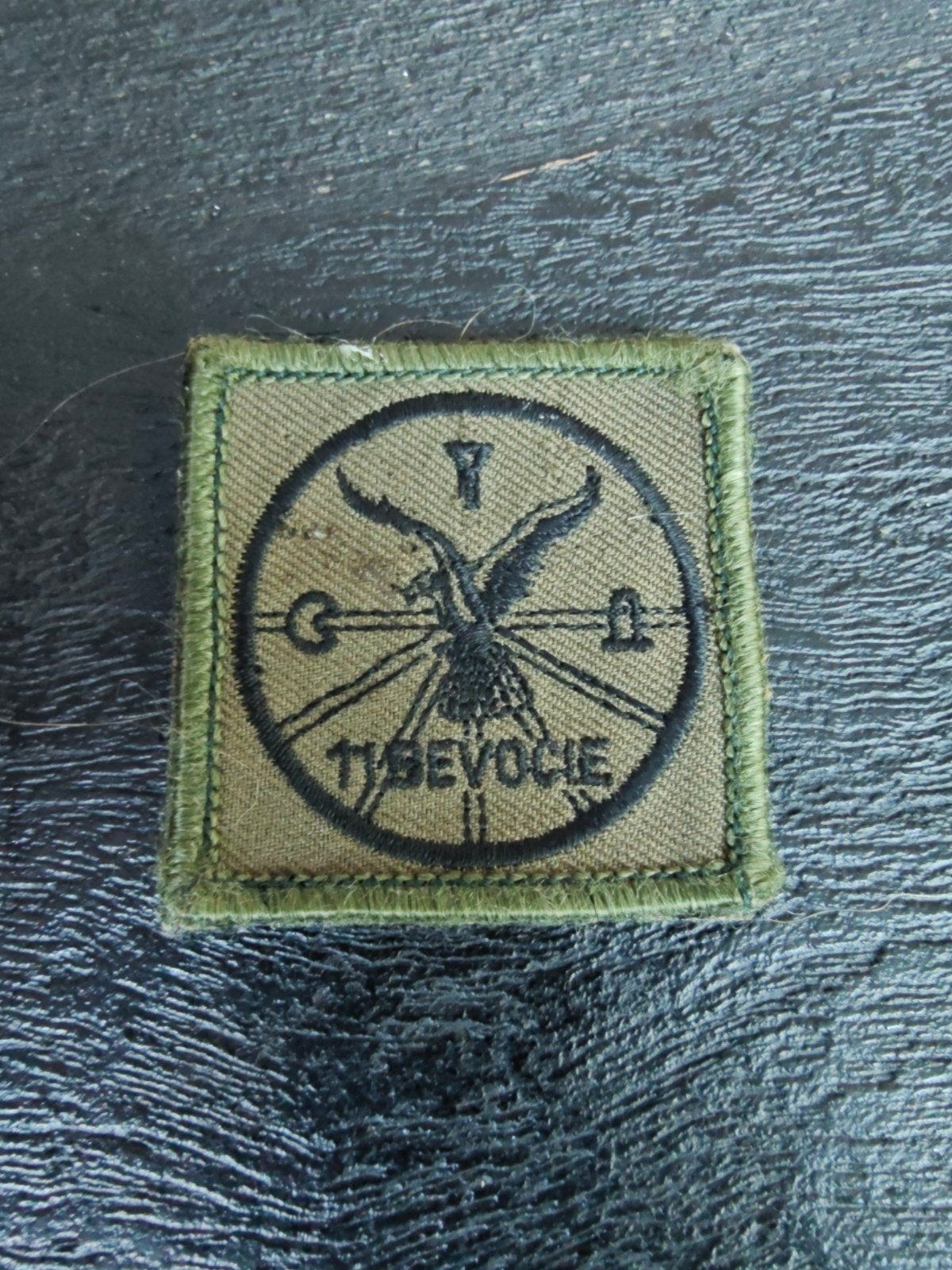 borstembleem 11 Bevo Compagnie (11 BevoCie),  11 Bevoorradin, Ophalen of Verzenden, Landmacht, Nederland, Embleem of Badge