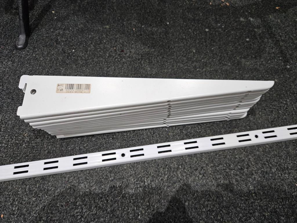 12 stuks witte dubbele plankdragers 37/38 cm, Ophalen, Gebruikt