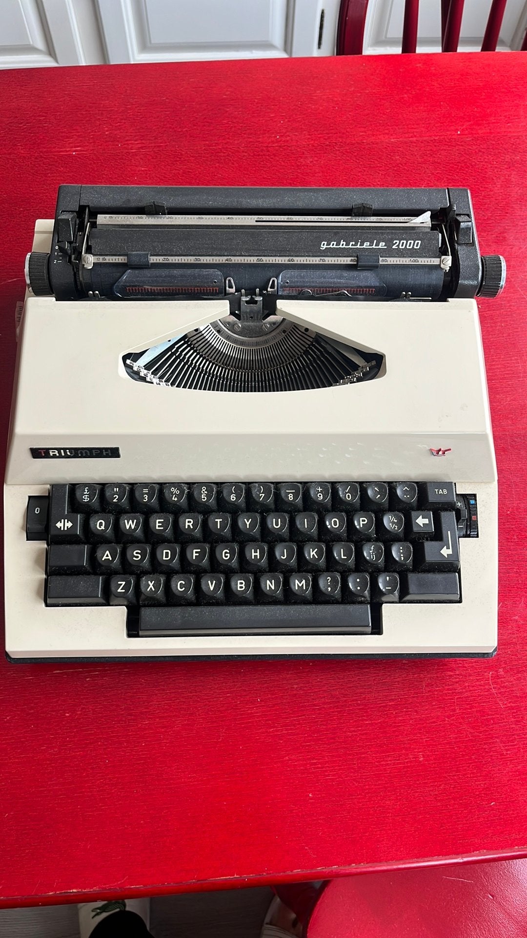 Elektrische typemachine / Triumph Gabrielle 2000, Ophalen, Zo goed als nieuw