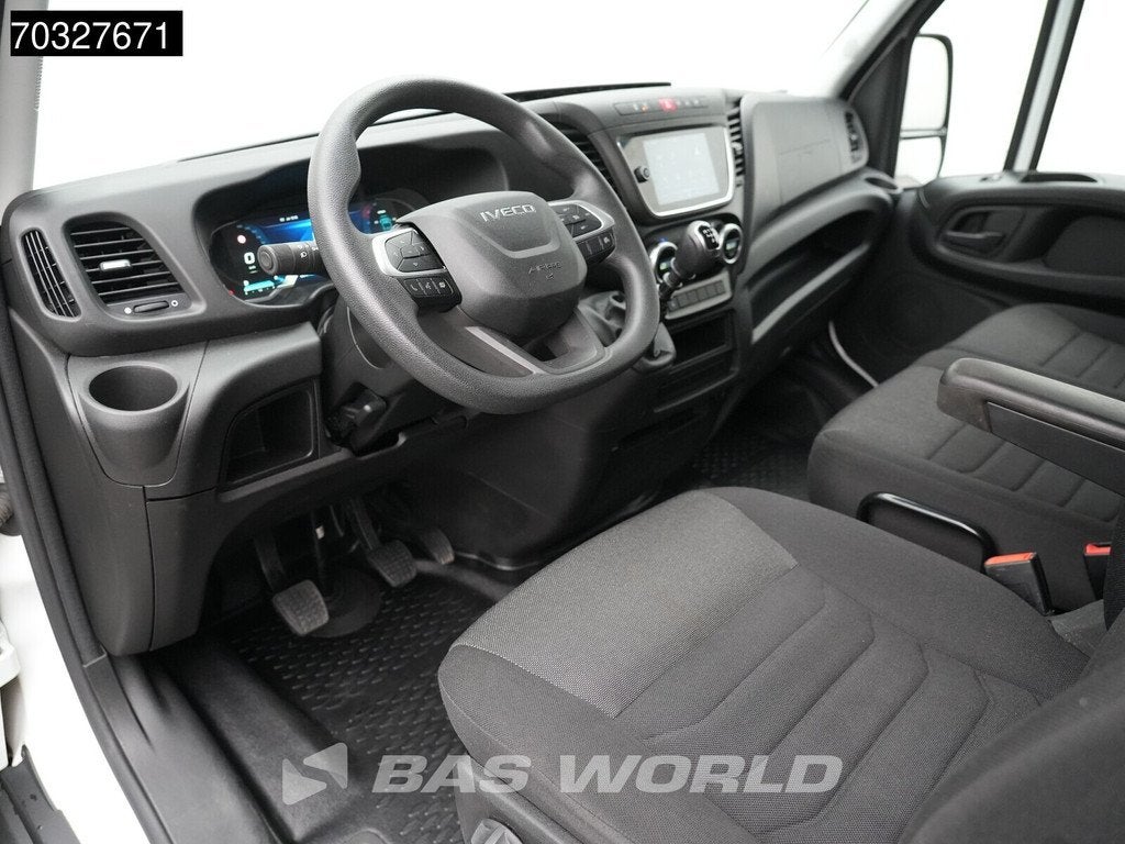 Iveco Daily 35C16 3.0L Laadklep NEW MODEL Dubbellucht 160PK, Auto's, Stof, Gebruikt, Euro 6, 4 cilinders
