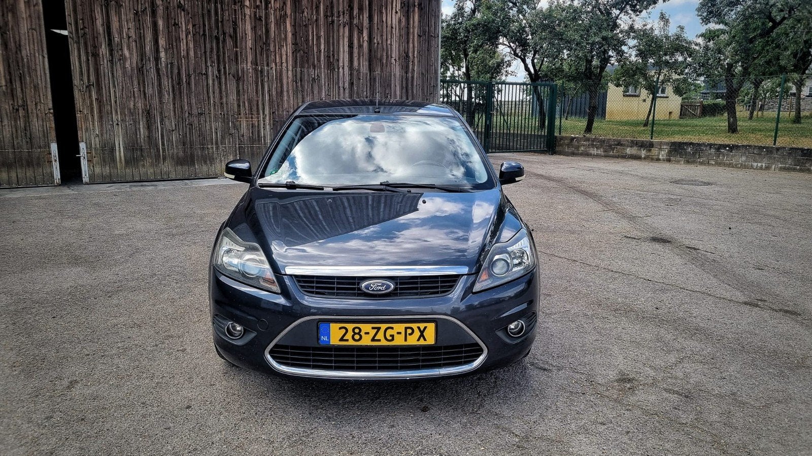 Ford Focus 1.6 16V AIRCO Led koplampen, 1596 cc, 15 km/l, Zwart, 4 cilinders