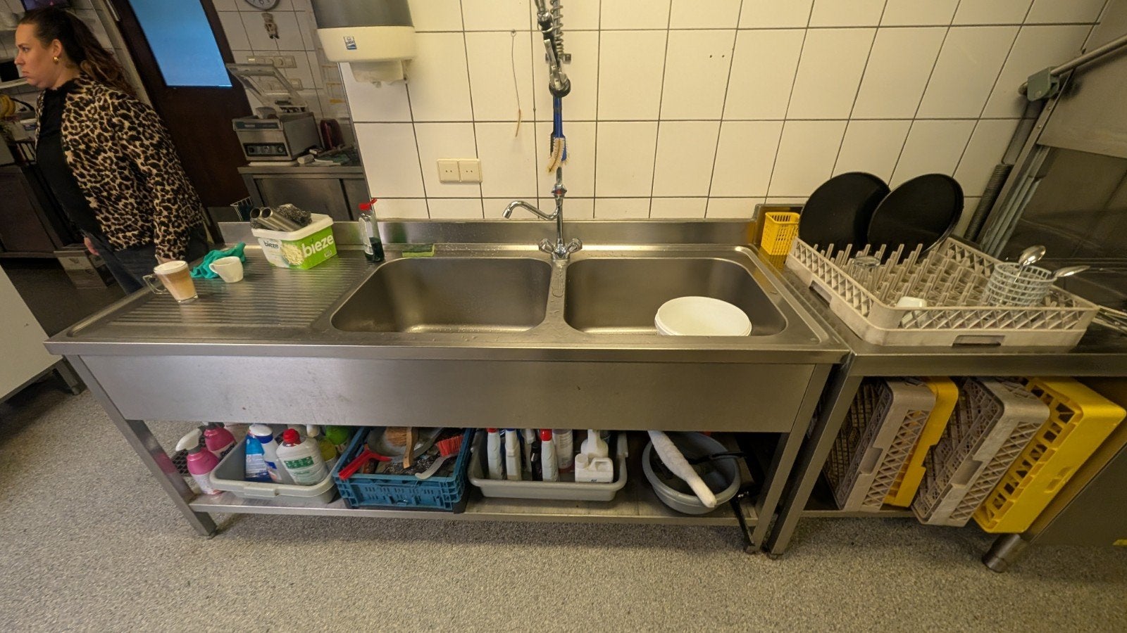 Professionele Horeca Spoelkeuken met Vaatwasser, Ophalen of Verzenden, Gebruikt, Wassen en Drogen