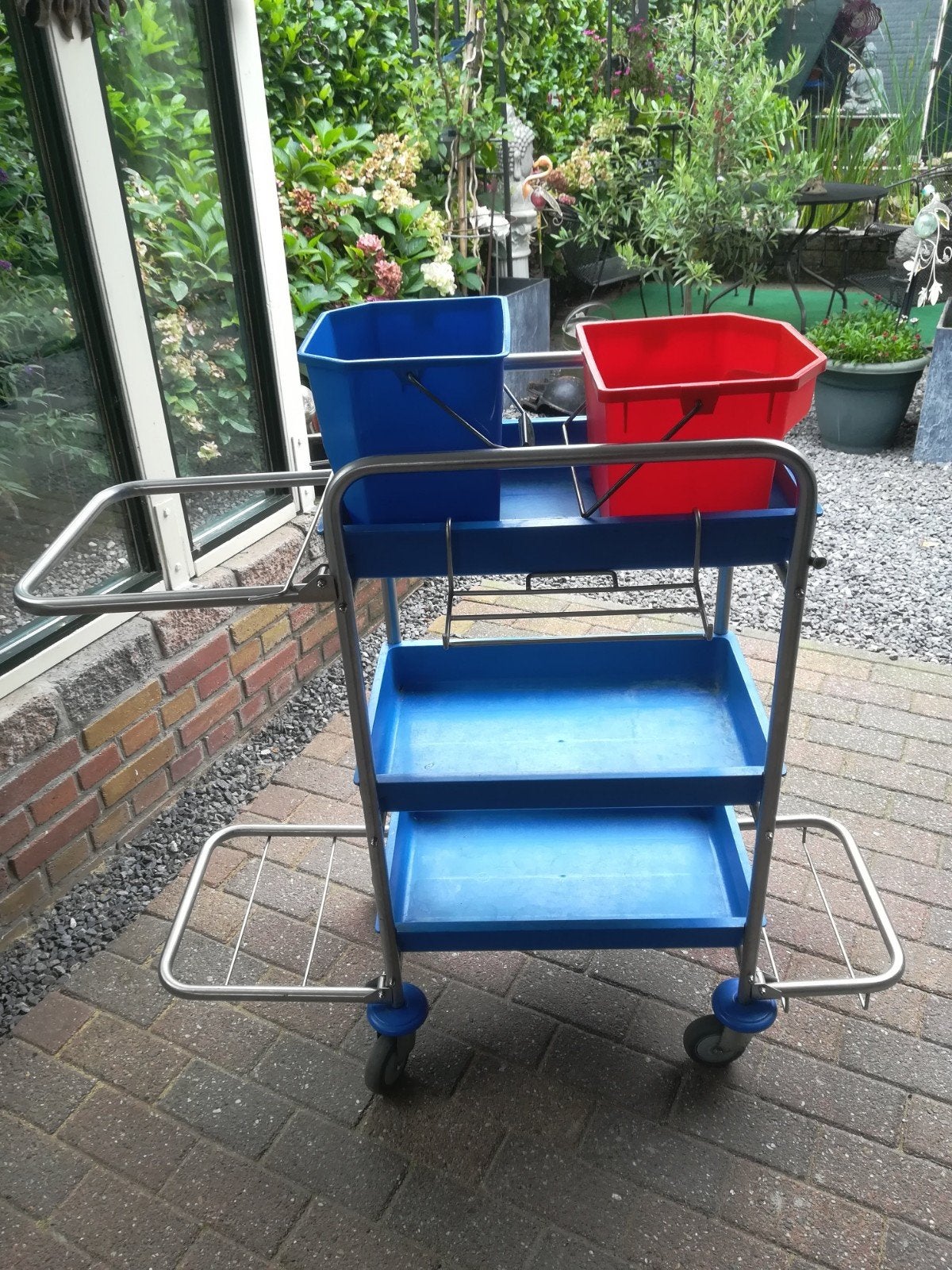 schoonmaak kar, Ophalen
