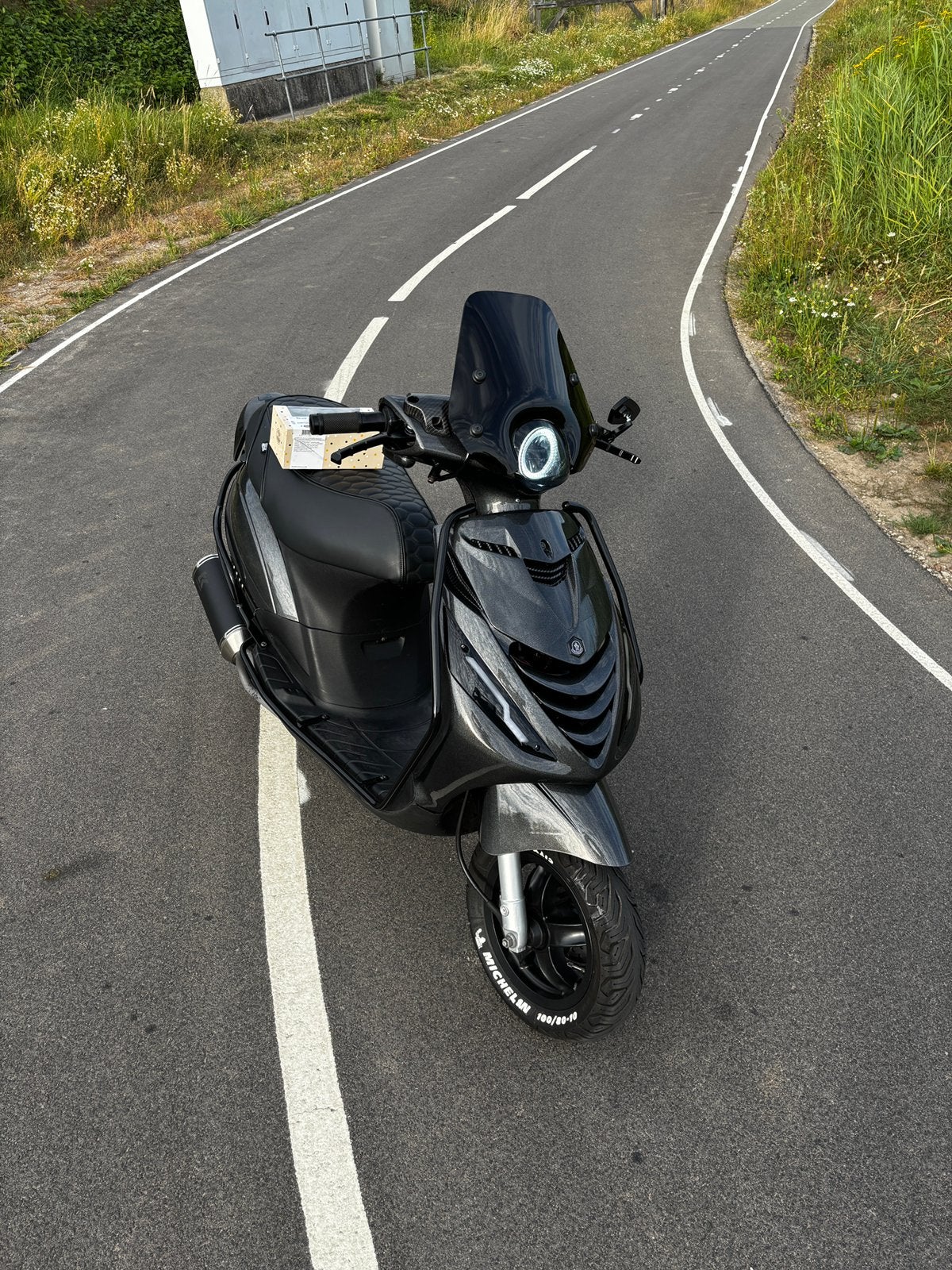 Piaggio zip 4t, Fietsen en Brommers, Scooters | Piaggio, Maximaal 45 km/u, Zip, Ophalen of Verzenden, Zo goed als nieuw