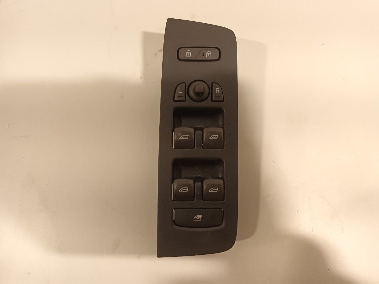 Bedieningspaneel elektrische ramen Volvo V40, Onderdelen@venauto.nl, Van der Ven Autorecycling B.V., Gebruikt, Ettenseweg 76, 4706 PB Roosendaal, The Netherlands