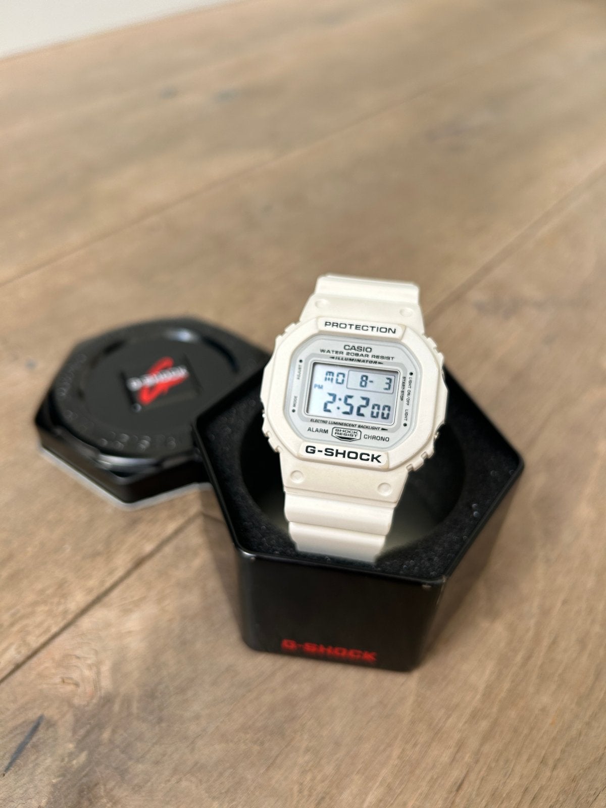 Casio G-Shock Horloge Wit - Zo goed als nieuw, Overige merken, Kunststof, Polshorloge, Ophalen of Verzenden