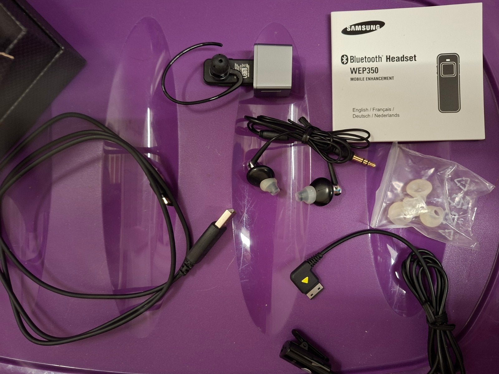 Headset Samsung wep 350 Bluetooth, Telecommunicatie, Mobiele telefoons | Oordopjes, Zwart, Bluetooth, Ophalen of Verzenden, Zo goed als nieuw